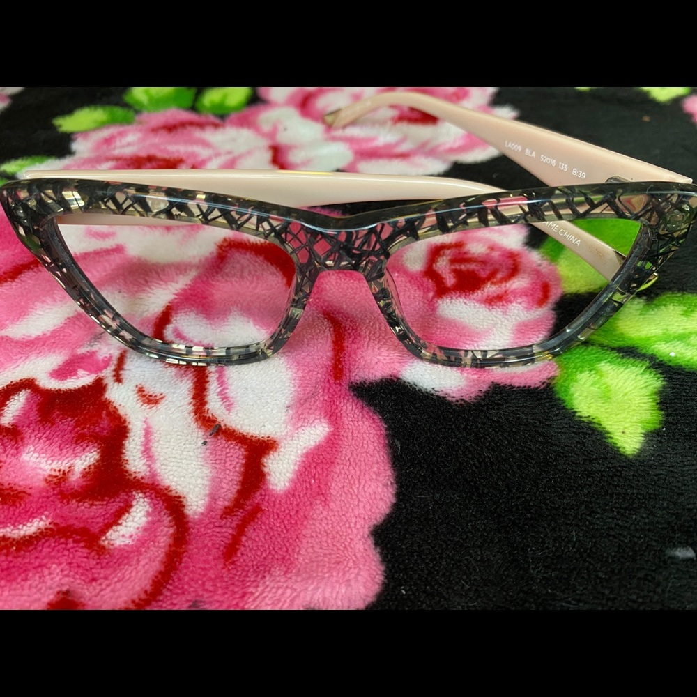 L.A.M.B  frames